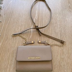 Michael Kors Jet Set Travel Crossbody